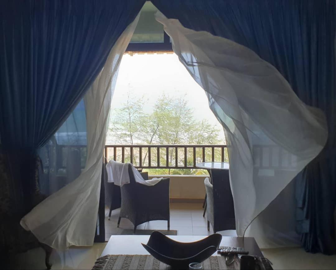 Samsuria Beach Resort & Residence Cherating Buitenkant foto