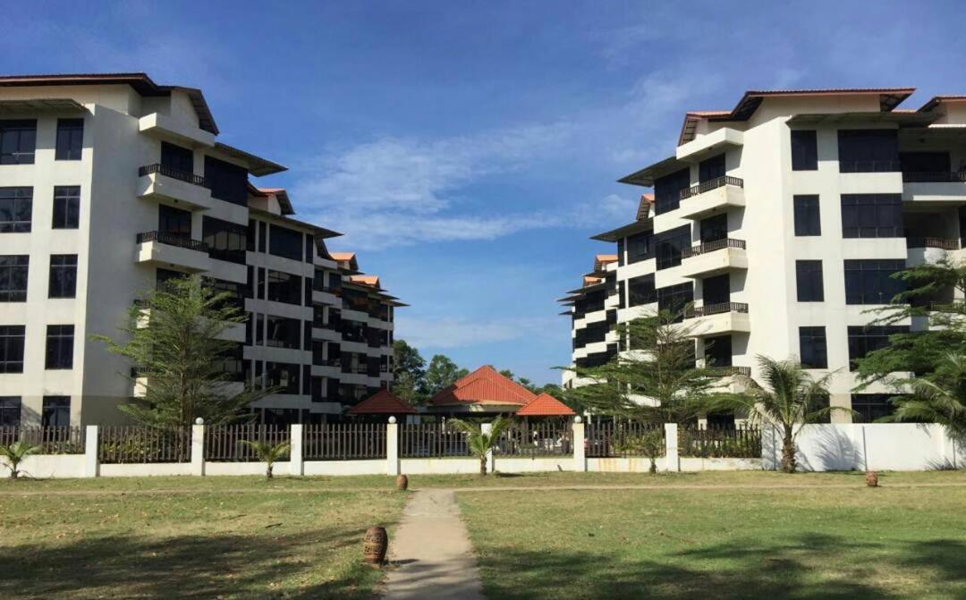 Samsuria Beach Resort & Residence Cherating Buitenkant foto