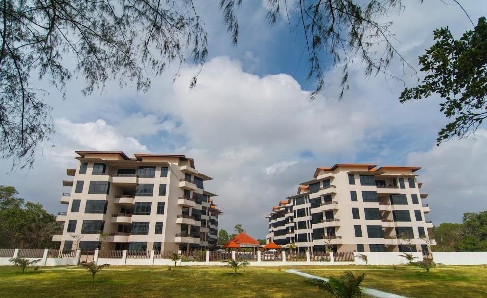 Samsuria Beach Resort & Residence Cherating Buitenkant foto